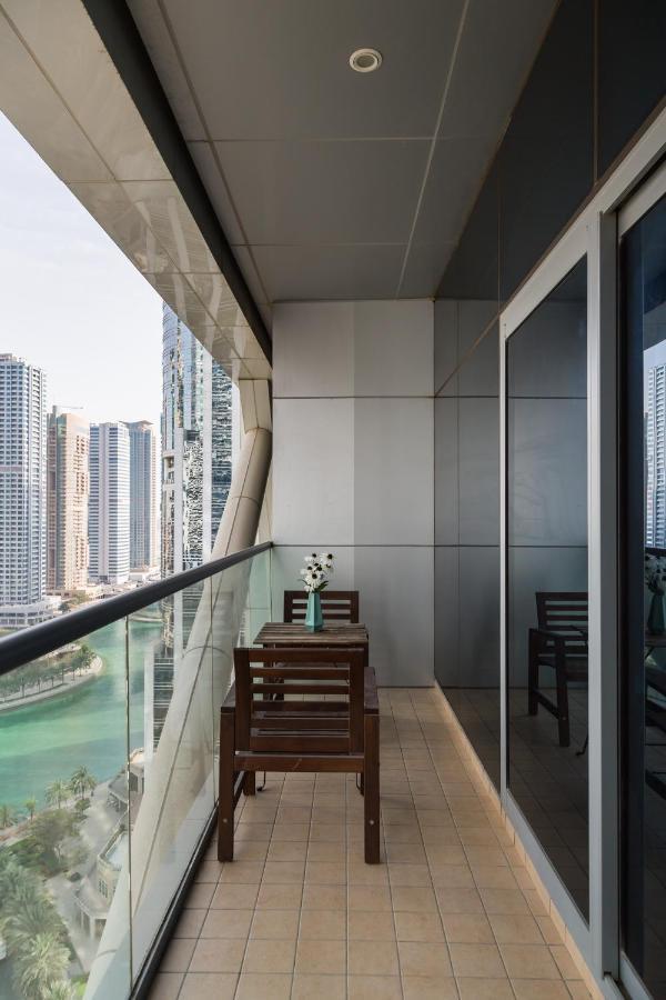 Higuests - Cozy Studio With Panoramic Views On The Lake Lejlighed Dubai Eksteriør billede