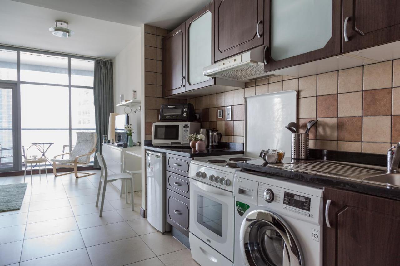 Higuests - Cozy Studio With Panoramic Views On The Lake Lejlighed Dubai Eksteriør billede